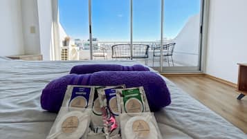 Monolocale comfort, vista città | Postazione laptop, Wi-Fi gratuito, lenzuola, accesso in sedia a rotelle