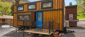 Tiny 5- Profile Rock