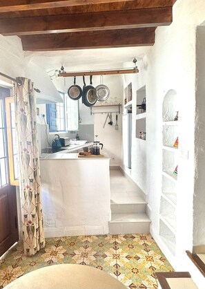 Talo, 2 makuuhuonetta, tupakointi sallittu, terassi | Yksityinen keittiö