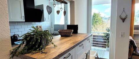 Apartment | Private kitchen | Cookware/dishes/utensils