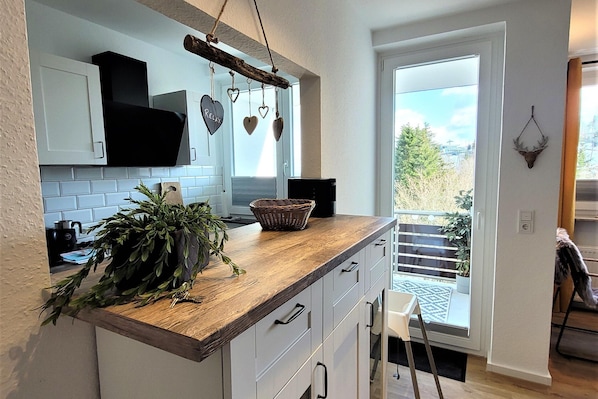 Apartment | Private kitchen | Cookware/dishes/utensils