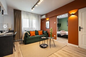 Interior - Artful & Light-Filled 2BR on Calea Victoriei - Prime Central Spot (Bucharest)
