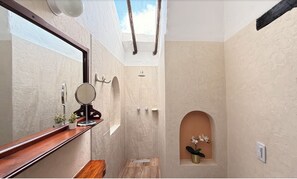 Phòng đôi Deluxe, quang cảnh vườn | Phòng tắm