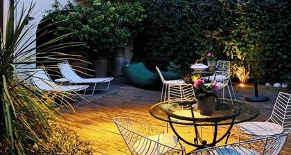 Enchanting 6-bedroom Villa in Treviso, private patio