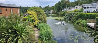 Hillside retreat - 2 bedrooms sleeps 5