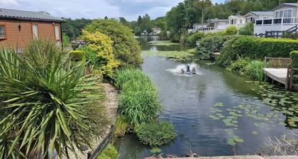 Hillside retreat - 2 bedrooms sleeps 5