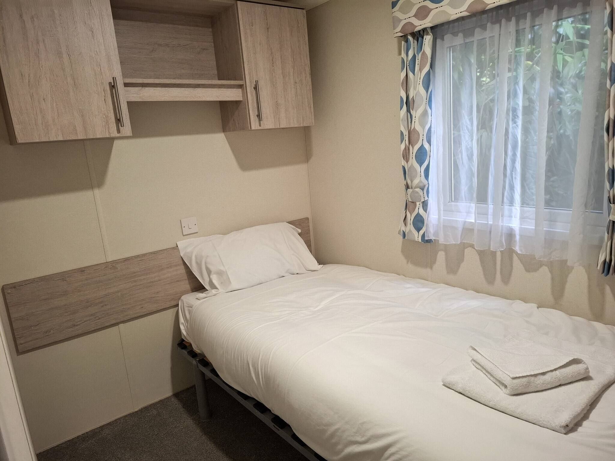 2 slaapkamers, reisbedje, gratis wifi, beddengoed