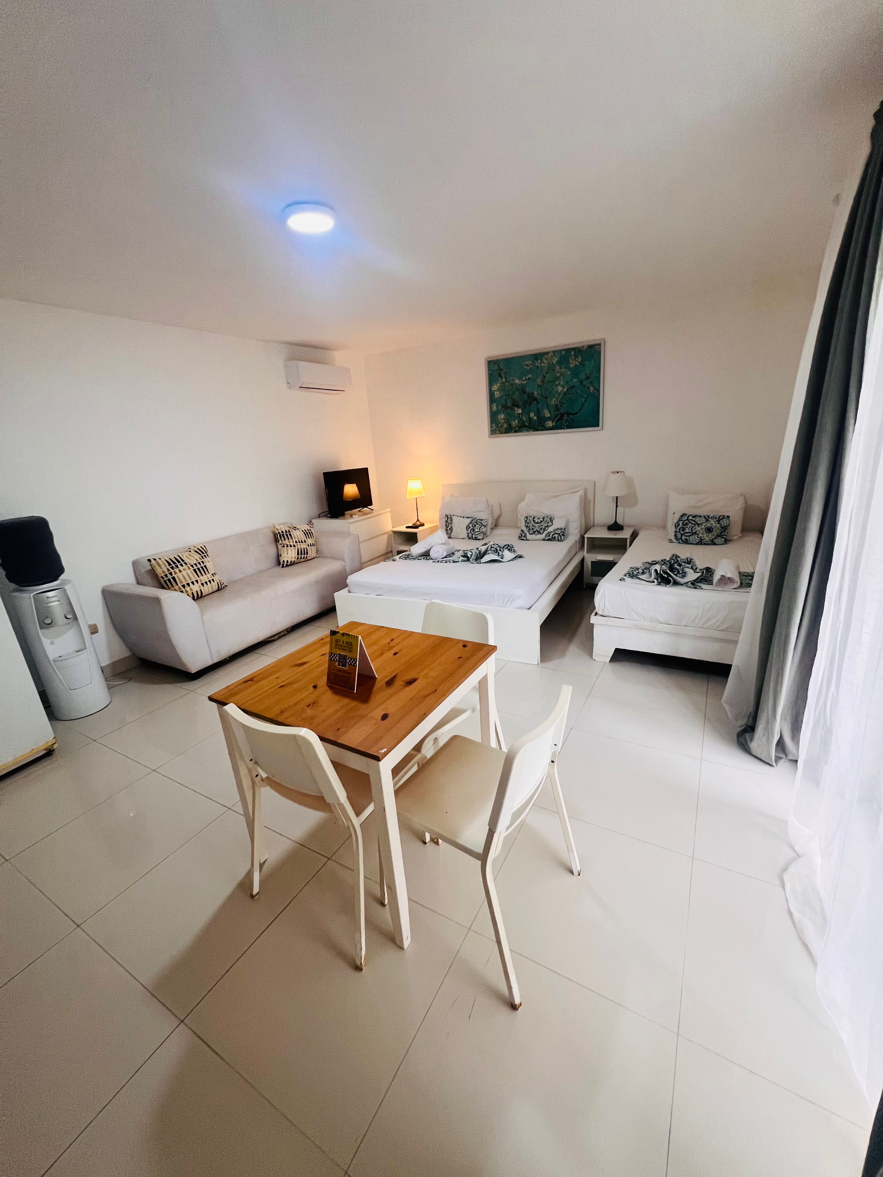 Studio, Balcony, Pool View | In-room safe, WiFi (free), bed sheets