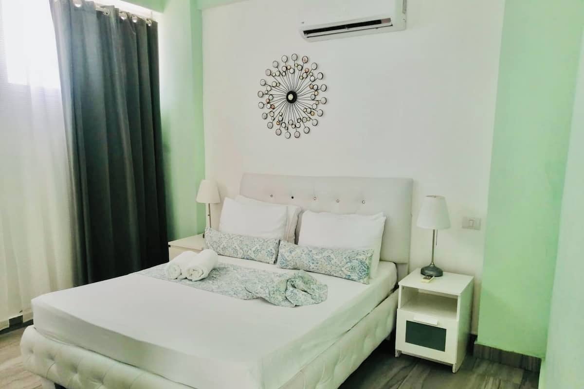 Studio | In-room safe, free WiFi