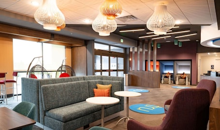 Lobby. Tru By Hilton Grimes Des Moines