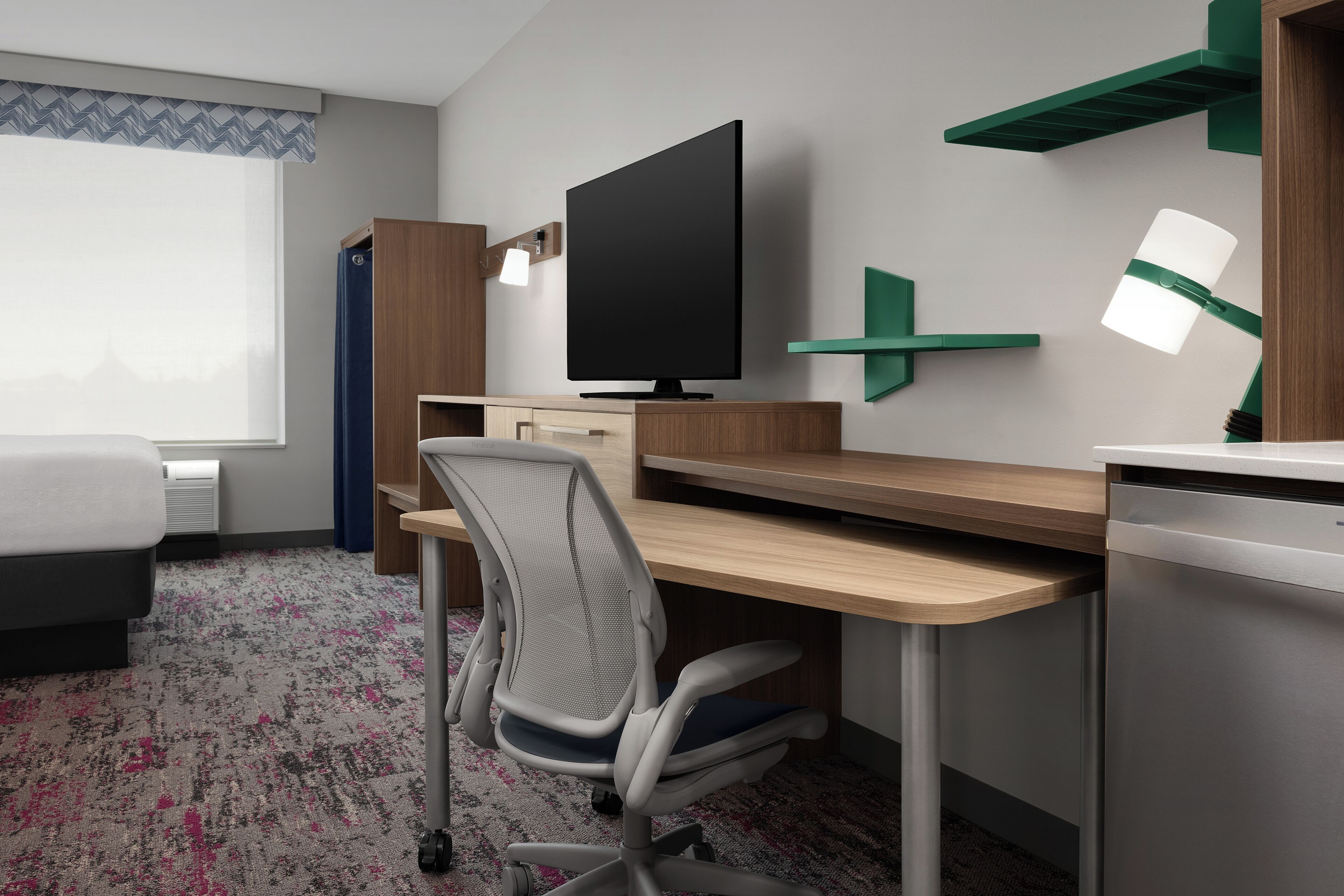 Desk, laptop workspace, iron/ironing board, WiFi (free)