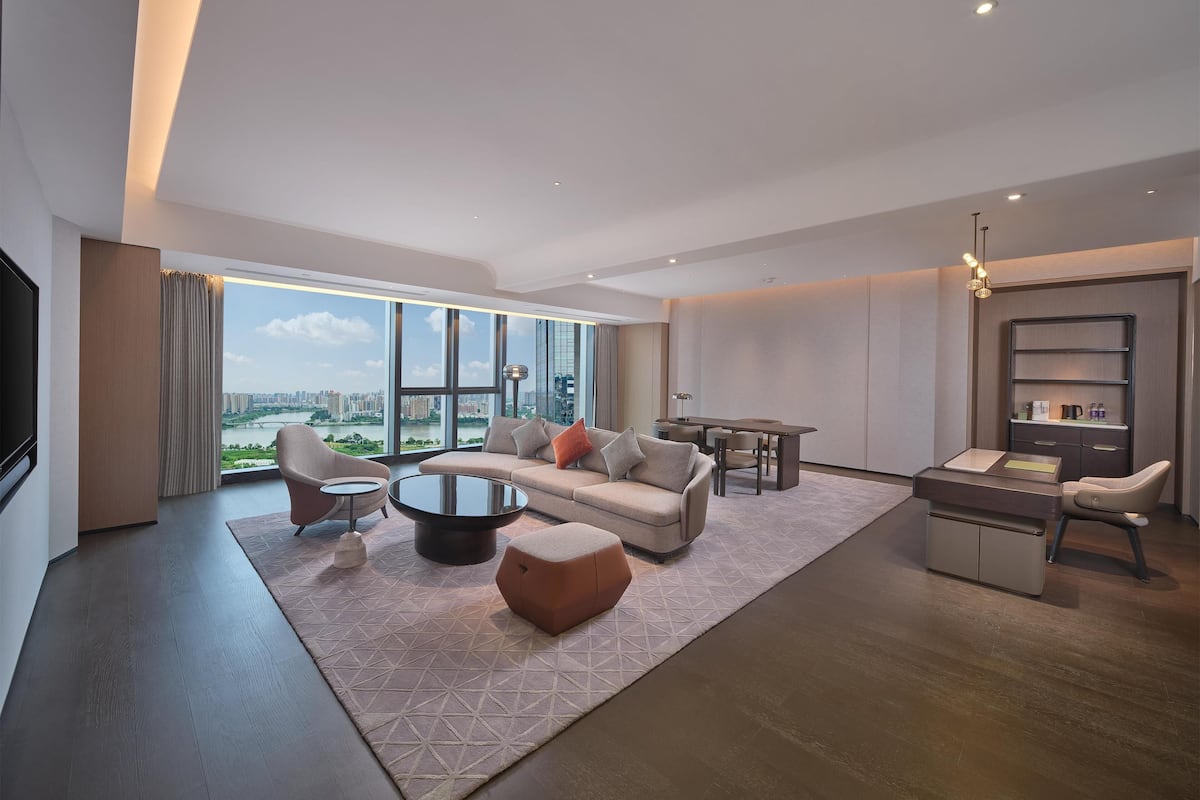 Premium Suite, 1 King Bed | Free WiFi