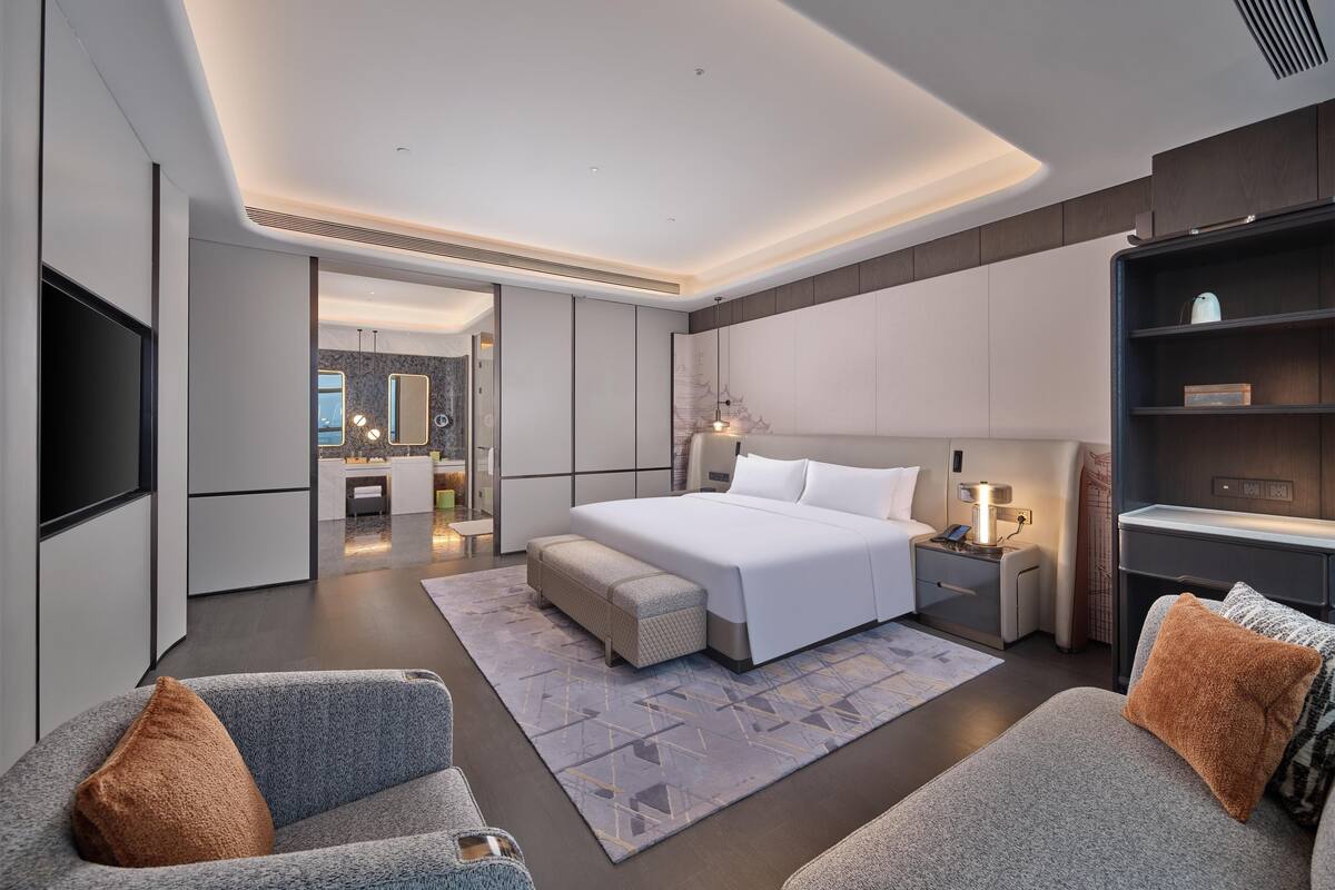 Presidential-Suite, 1 King-Bett
