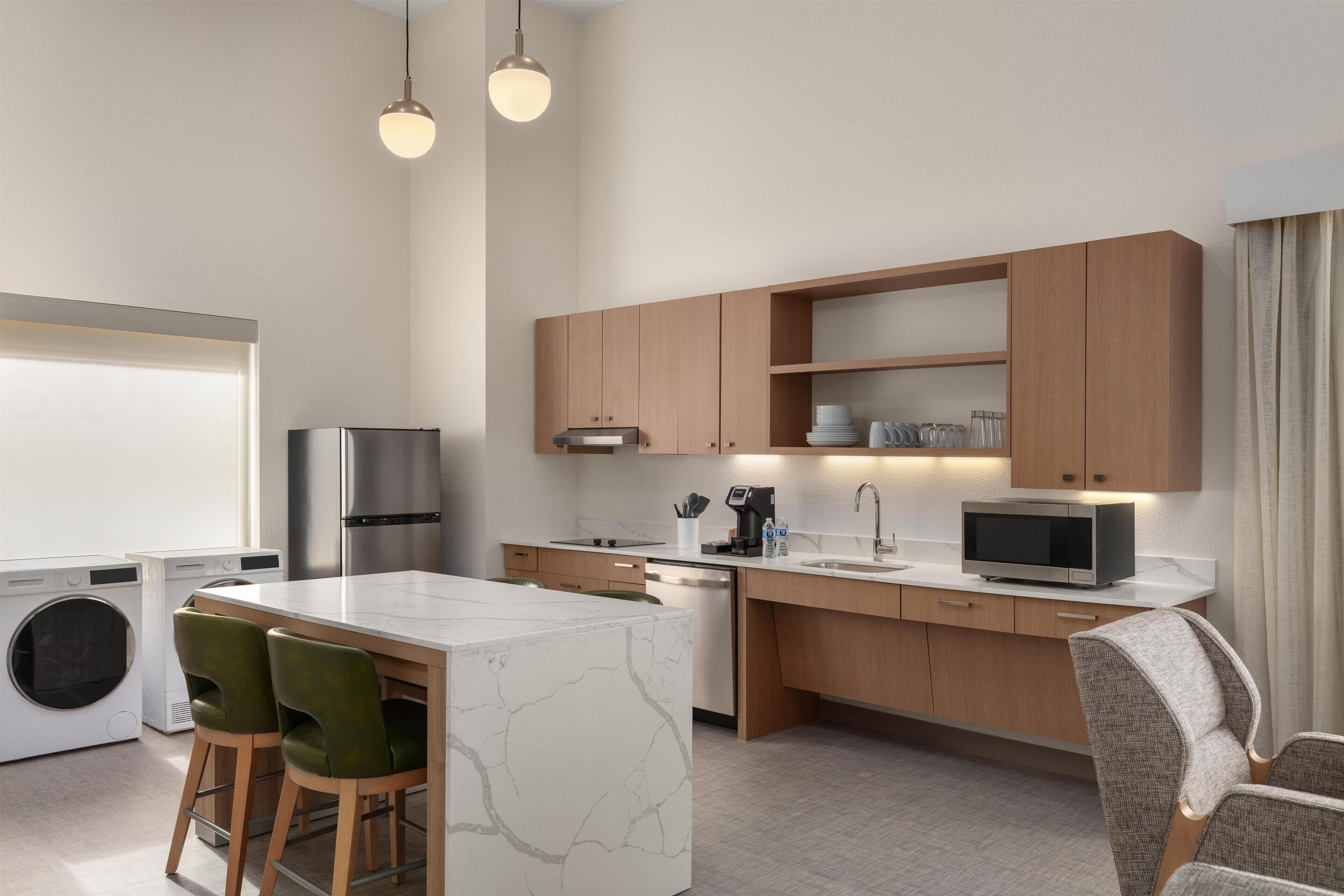 Suite, 1 King Bed, Accessible, Bathtub (Mobility & Hearing, Washer/Dryer) | Private kitchen