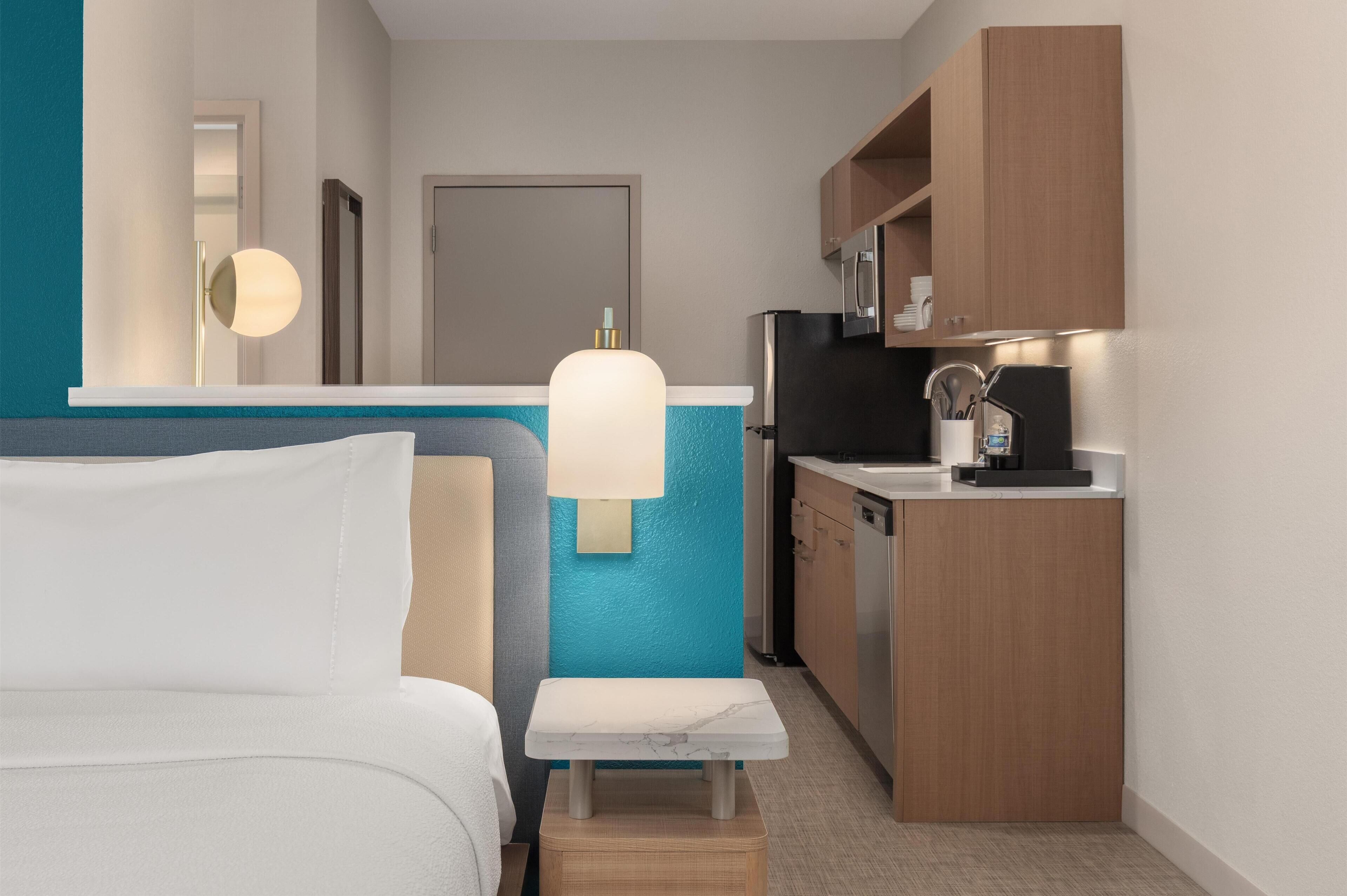 Iron/ironing board, free WiFi