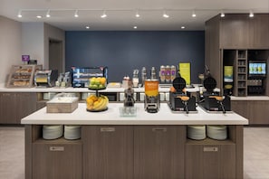 Desayuno bufé gratuito y diario
