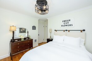 2 quartos, ferros/tábuas de passar roupa, Wi-Fi, roupa de cama