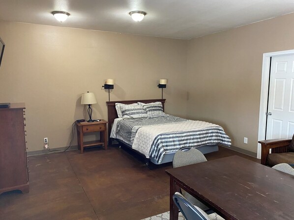 1 bedroom, WiFi, bed sheets