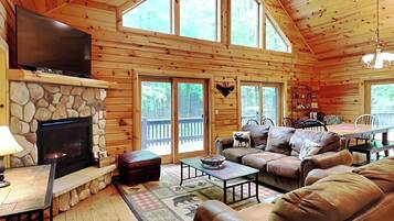 House (4 Bedrooms) | Property amenity