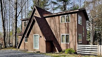 House (3 Bedrooms) | Property amenity