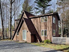 House (3 Bedrooms) | Property amenity