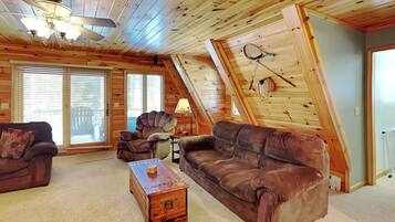 House (3 Bedrooms) | Property amenity