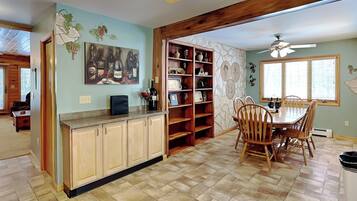 House (3 Bedrooms) | Property amenity