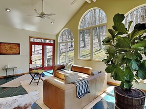 House (2 Bedrooms) | Property amenity