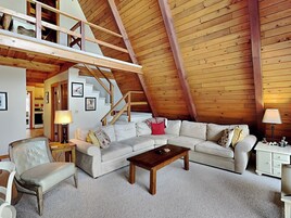 House (3 Bedrooms) | Property amenity