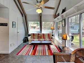 House (3 Bedrooms) | Property amenity