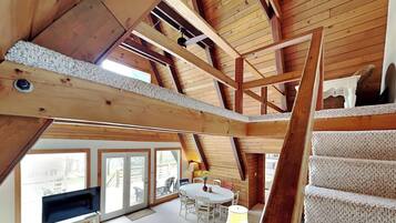 House (3 Bedrooms) | Property amenity