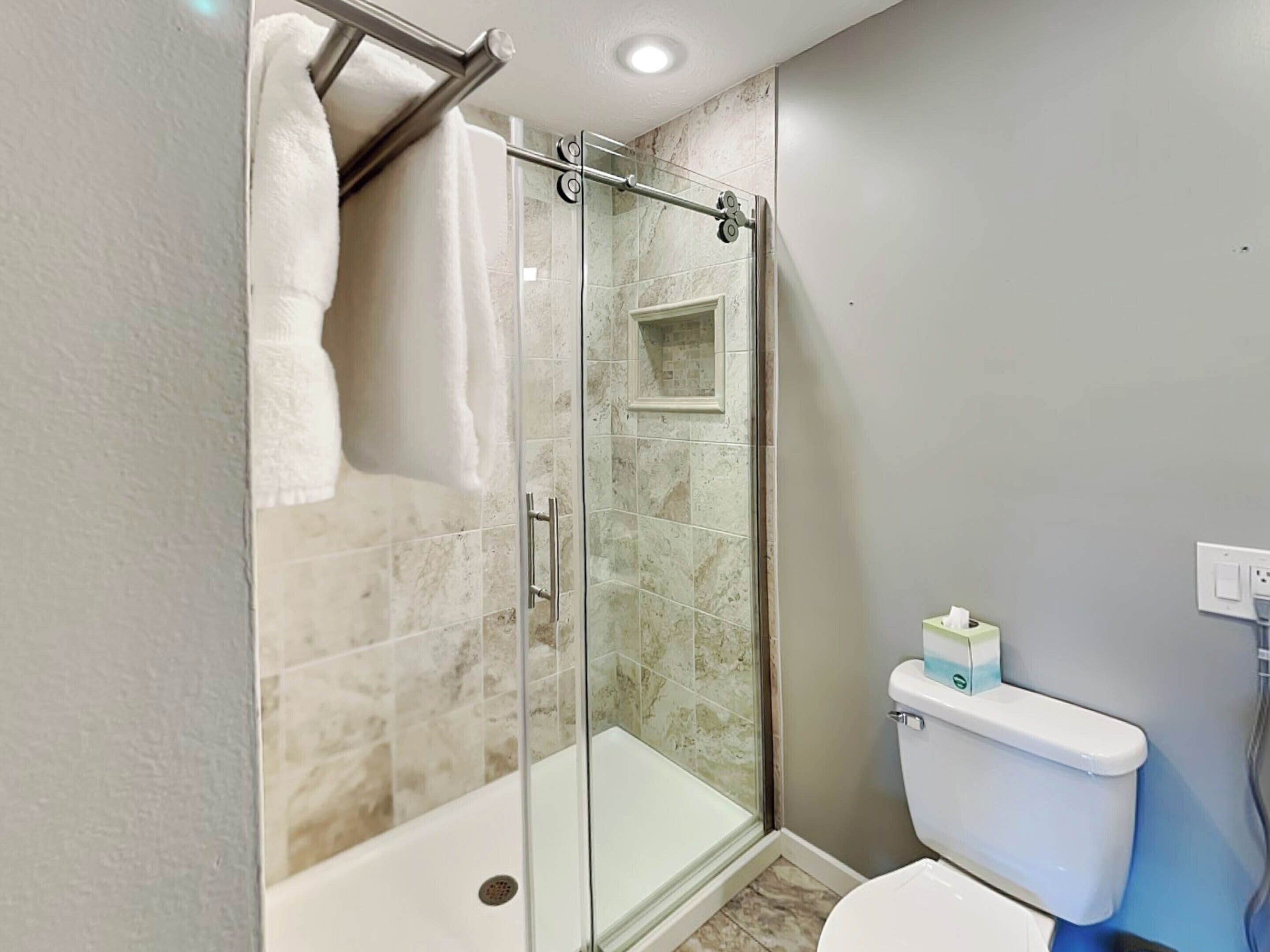 開放式客房 (3 Bedrooms) | 住宿設施服務
