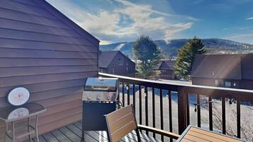 Studio (3 Bedrooms) | Property amenity