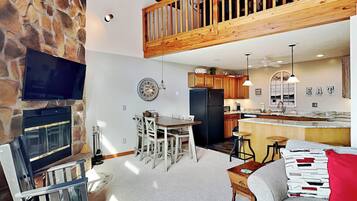 Studio (3 Bedrooms) | Property amenity