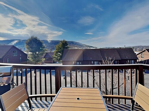 Alpine Loft and Lake by Taylor Made Deep Creek