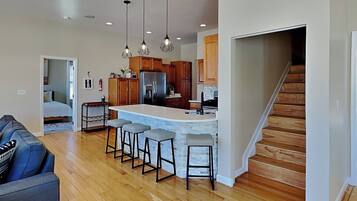 House (5 Bedrooms) | Property amenity