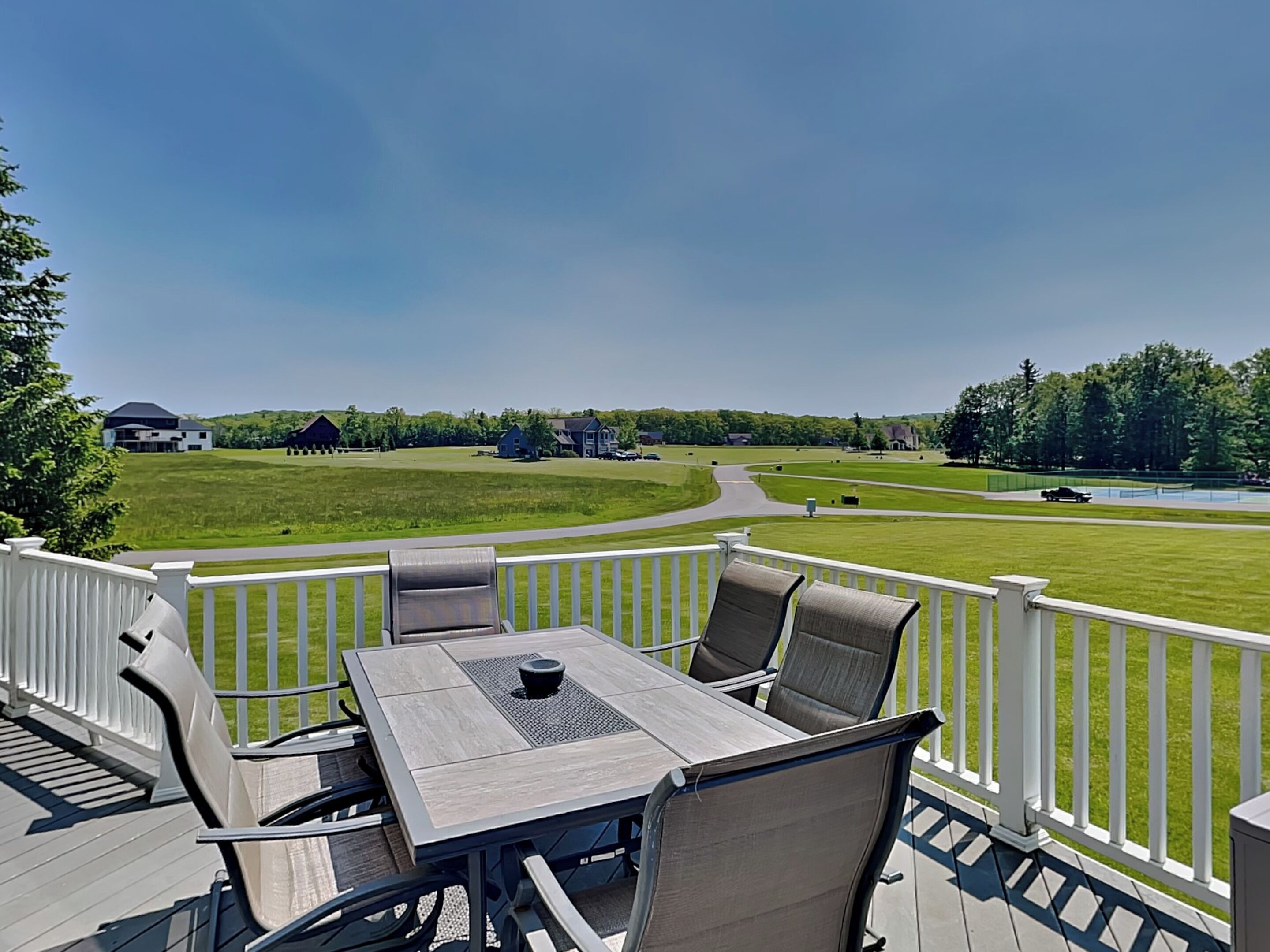 House (5 Bedrooms) | Property amenity