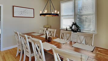 House (5 Bedrooms) | Property amenity
