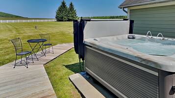 House (5 Bedrooms) | Property amenity