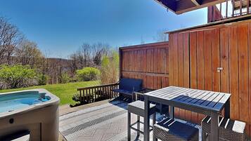 Studio (2 Bedrooms) | Property amenity