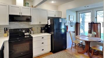 Studio (2 Bedrooms) | Property amenity