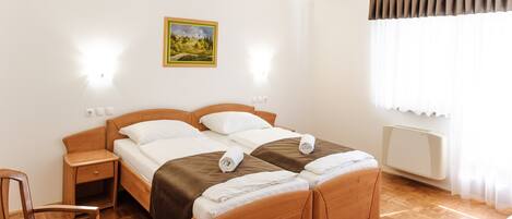 1 chambre, accĂšs Internet, draps fournis