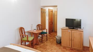 1 bedroom, internet, bed sheets