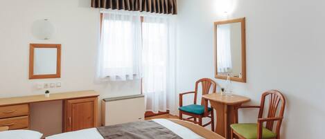 1 chambre, accès Internet, draps fournis