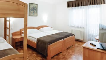 1 bedroom, internet, bed sheets
