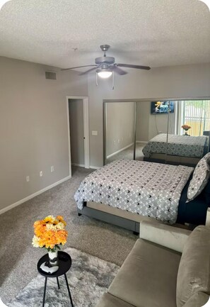2 bedrooms, iron/ironing board, free WiFi, bed sheets