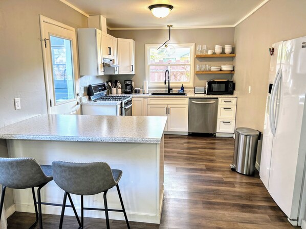 Fridge, microwave, oven, stovetop