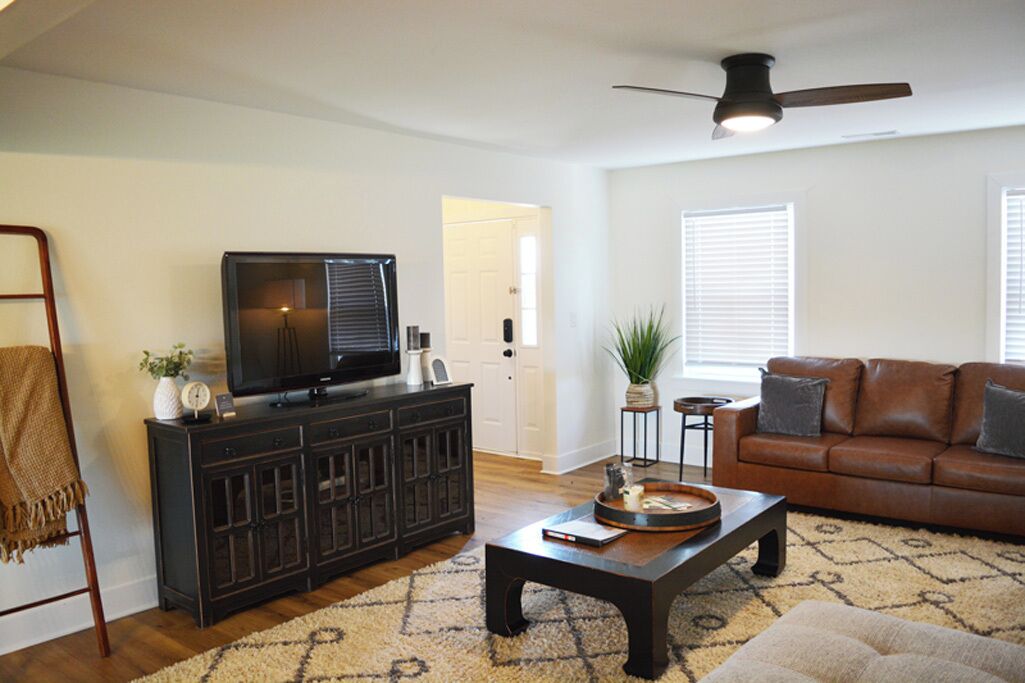 TV, fireplace, DVD player, ping pong