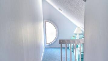 Studio (2 Bedrooms) | Property amenity