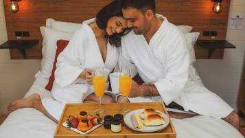 Rollaway beds, free WiFi, bed sheets